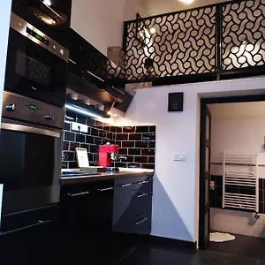 Downtown Deluxe Apartament