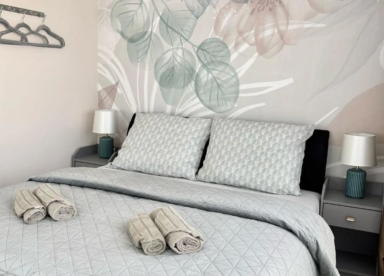 Hellowine Apartman III Eger